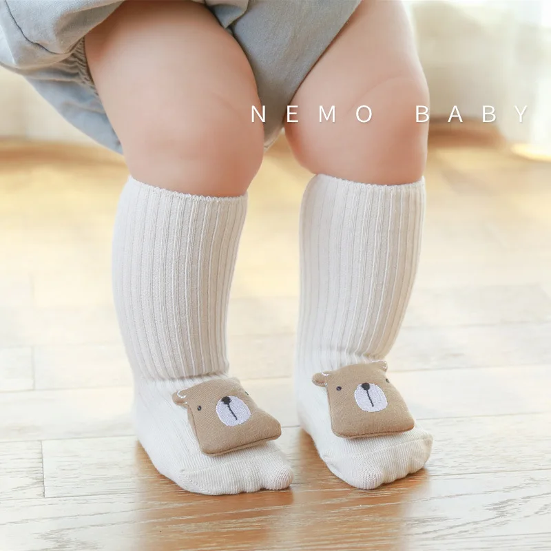 Осенне-зимние Мягкие хлопчатобумажные носки для маленьких девочек, носки для новорожденных кукол с мультяшными животными, Носки для маленьких мальчиков, противоскользящие носки для пола, весна